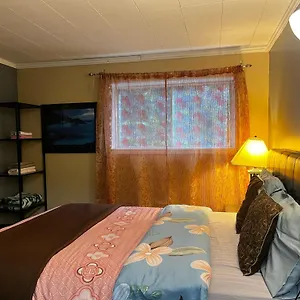 Homestay Beautiful Close Airport!, Calgary
